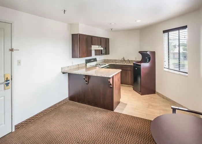 Clarion - Powell Herberg 4*